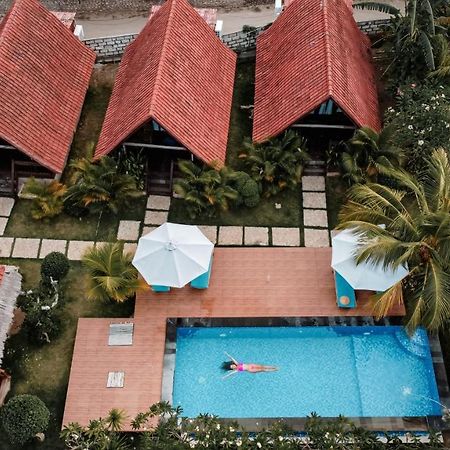 Gayatri Bungalows Batununggul Buitenkant foto