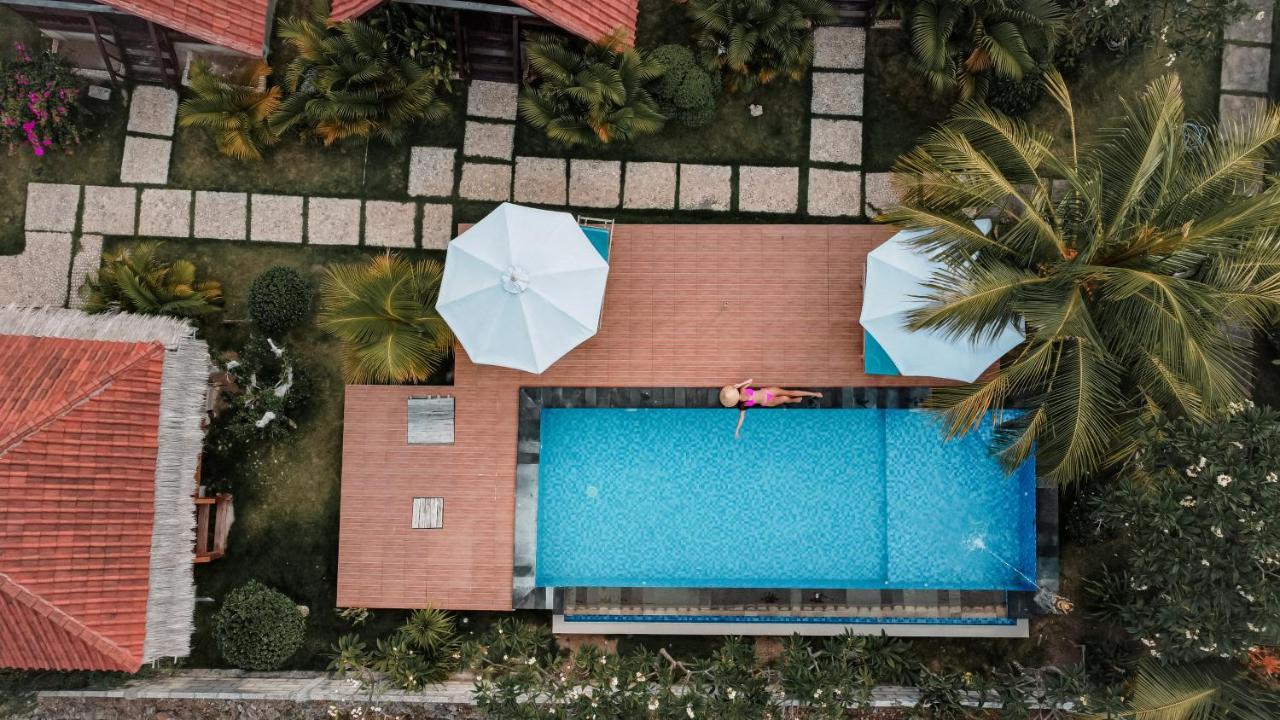 Gayatri Bungalows Batununggul Buitenkant foto