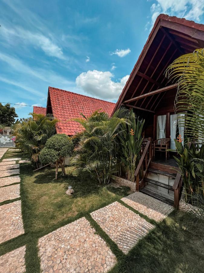 Gayatri Bungalows Batununggul Buitenkant foto