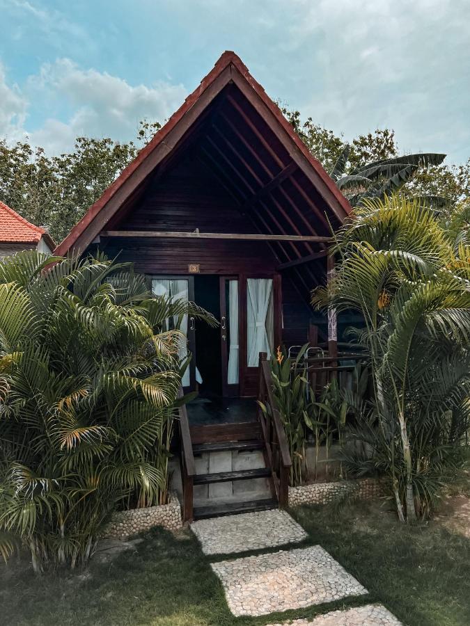 Gayatri Bungalows Batununggul Buitenkant foto