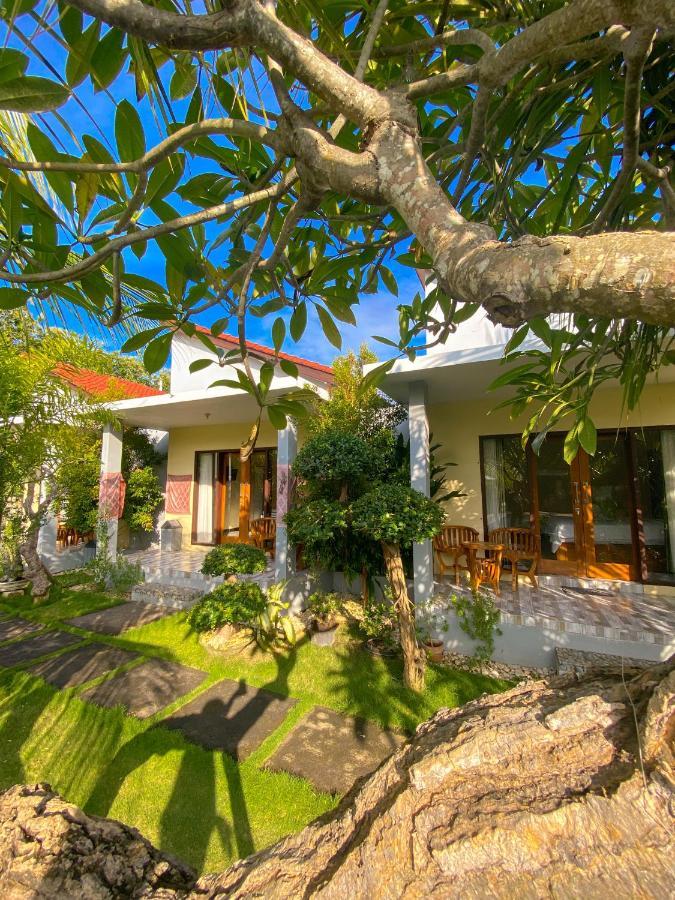 Gayatri Bungalows Batununggul Buitenkant foto