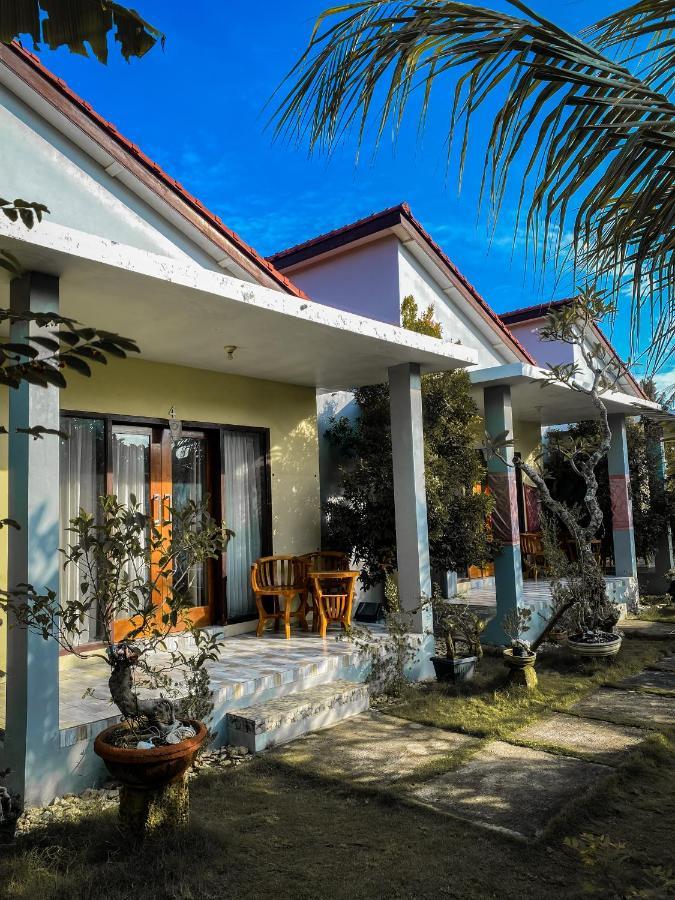 Gayatri Bungalows Batununggul Buitenkant foto